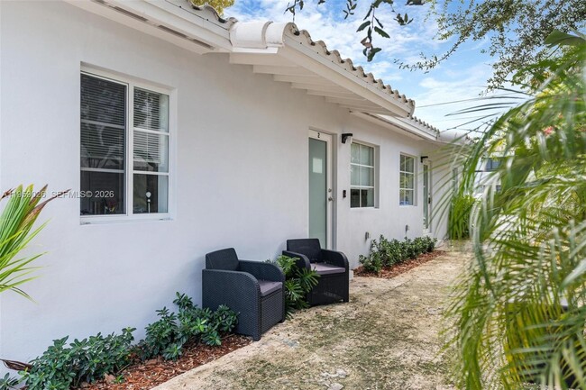 Building Photo - 515 NE 67th St