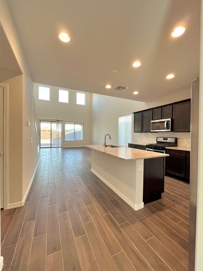 Building Photo - MOVE IN SPECIALS!! 2 Master Suites Open Ceiling Modern Home for RENT!