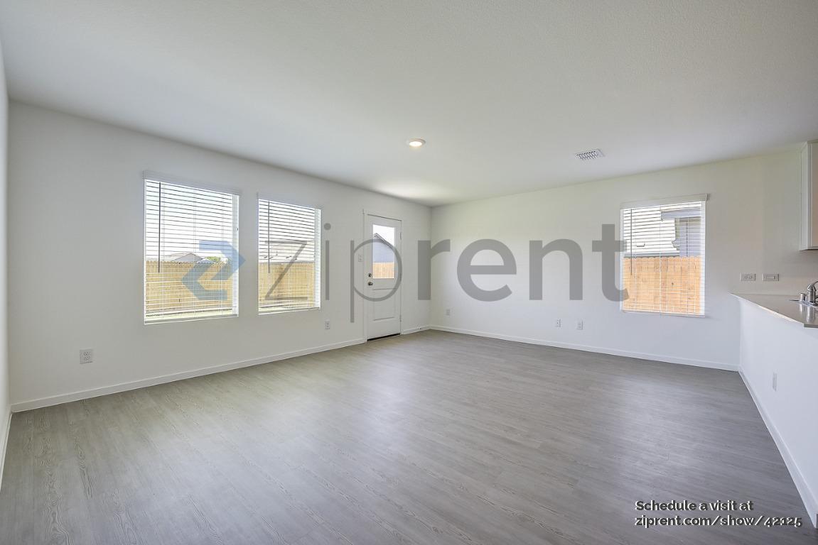 Building Photo - 531 Montclair Ave