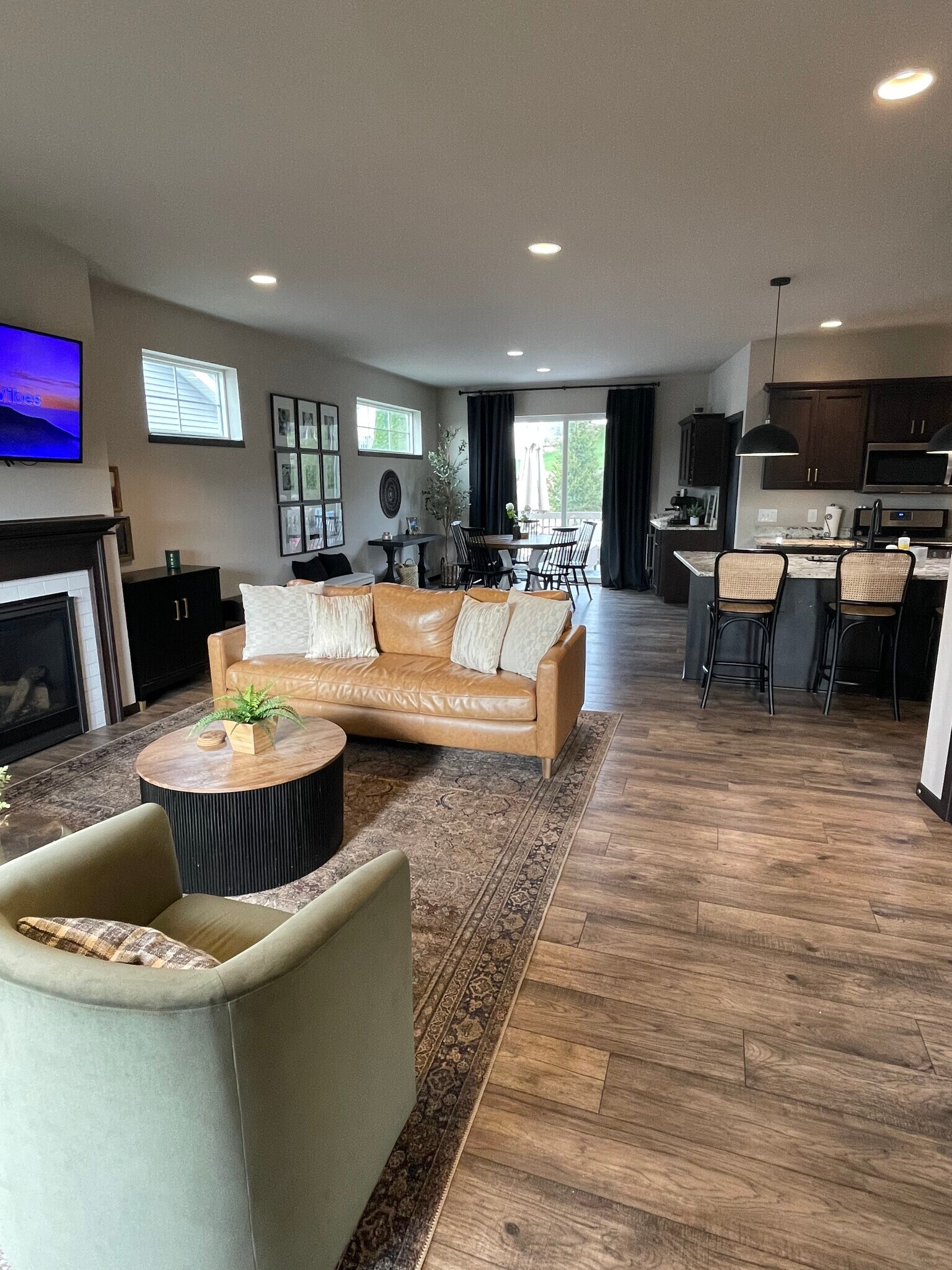 Building Photo - 5370 Little Bluestem Dr