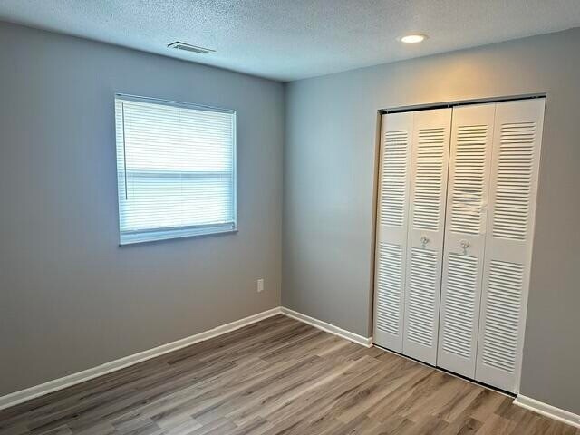 Building Photo - 2075 Clingan Dr NW
