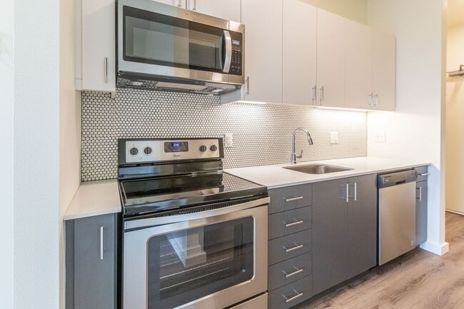 Building Photo - 2919 SE Division St