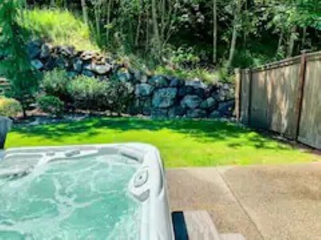 Building Photo - 9105 Merritt Ave SE