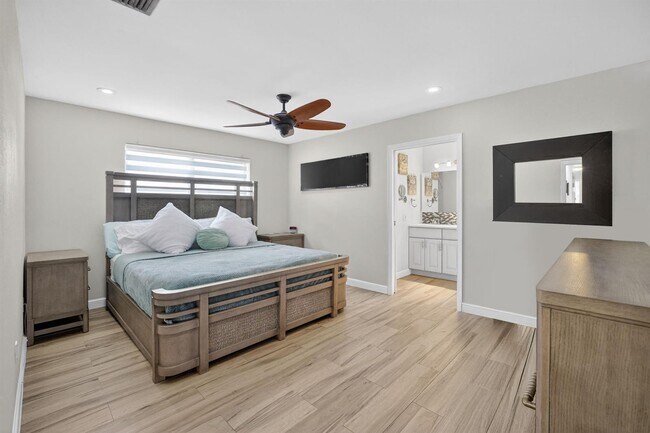 Building Photo - 407 SE 5th St