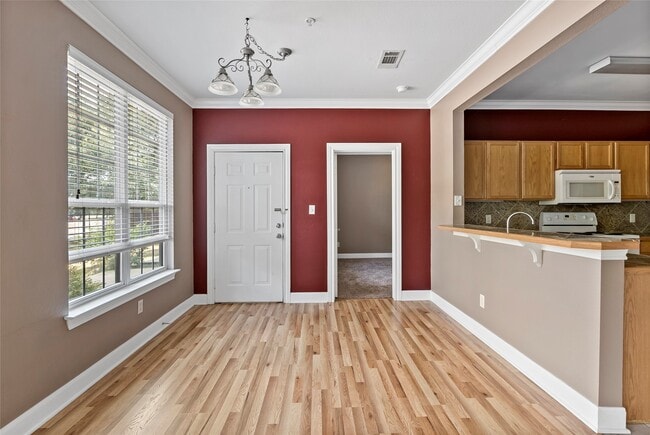 Building Photo - 801 Luther W St