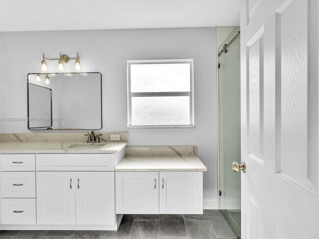 Building Photo - 2022 NW 9th Terrace