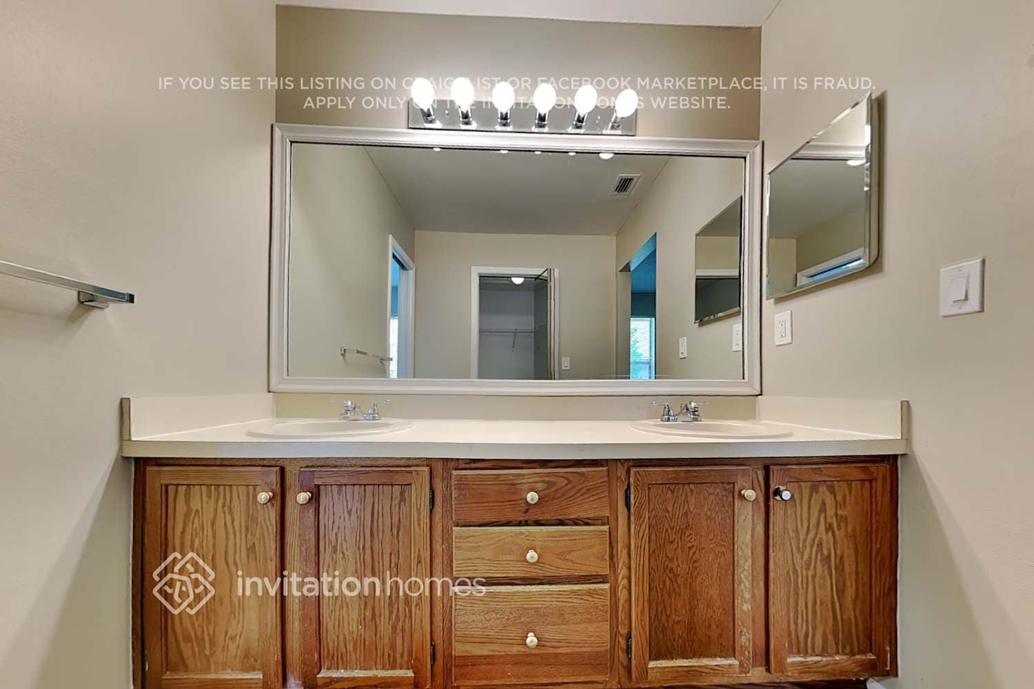 Building Photo - 13643 Ishnala Cir