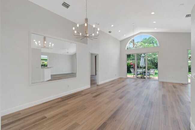 Building Photo - 7575 Doubleton Dr