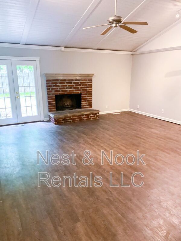 Building Photo - 13809 E 27th Pl