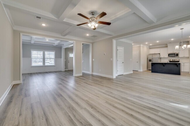 Building Photo - COMING SOON!  Comfort AND sophistication in Martinez, GA