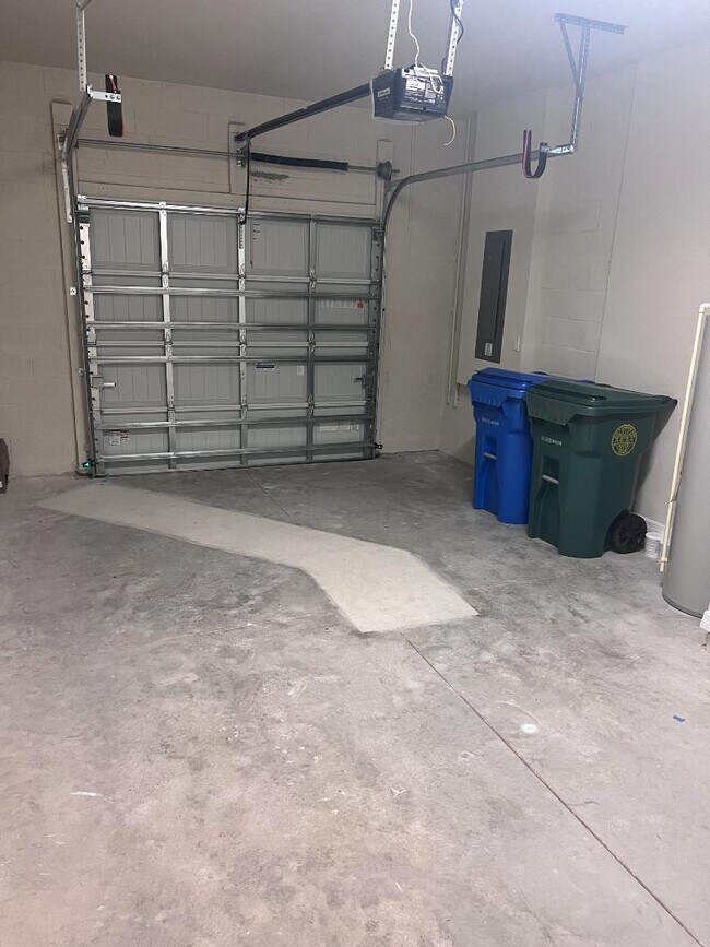Building Photo - 2280 Appleton Cir S