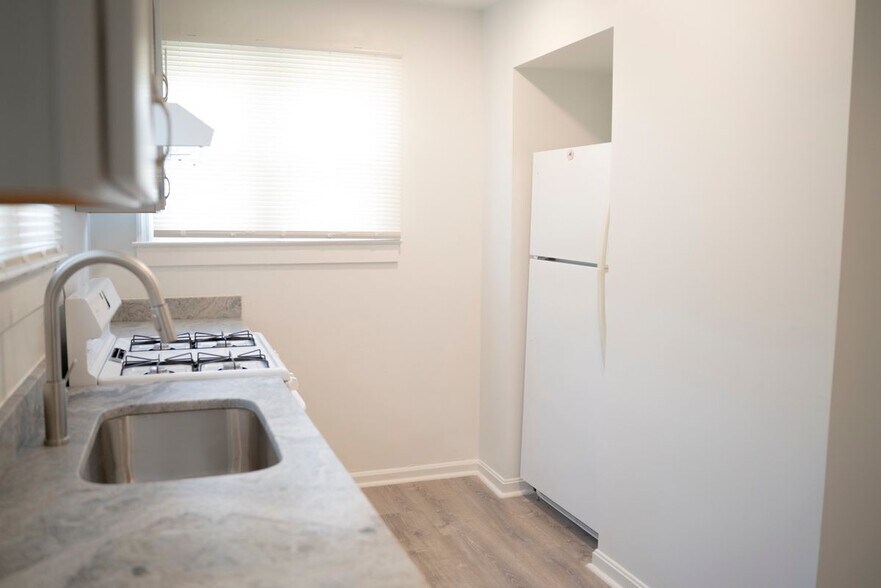 Building Photo - 8206 Old Harford Rd