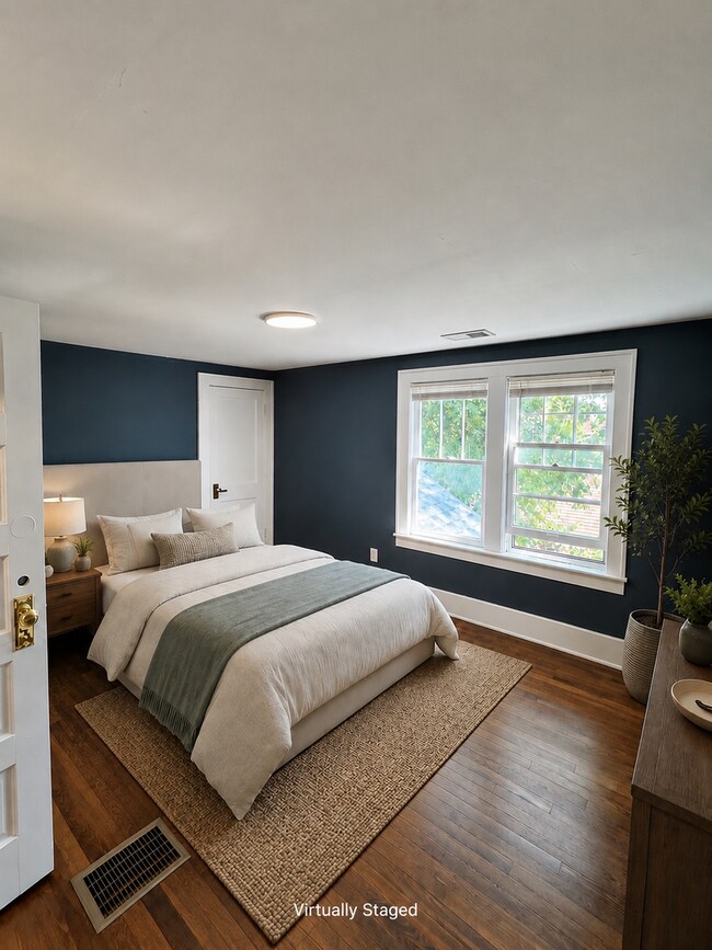 Building Photo - Spacious 4-Bedroom Home with 2 Kitchens | West Ann Arbor