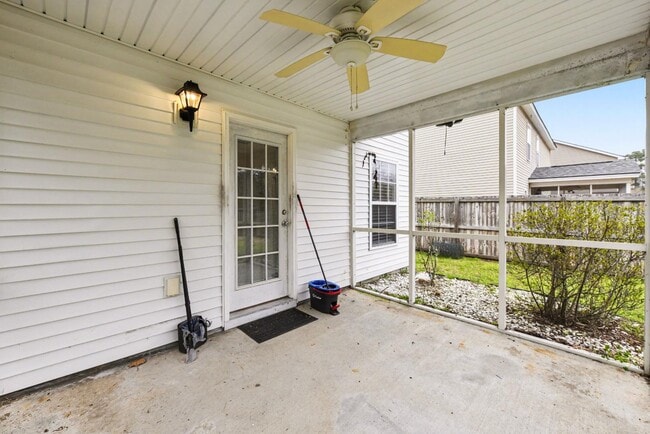 Building Photo - 272 Clayburne Dr