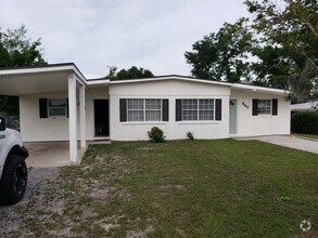 Building Photo - N 9th Duplex