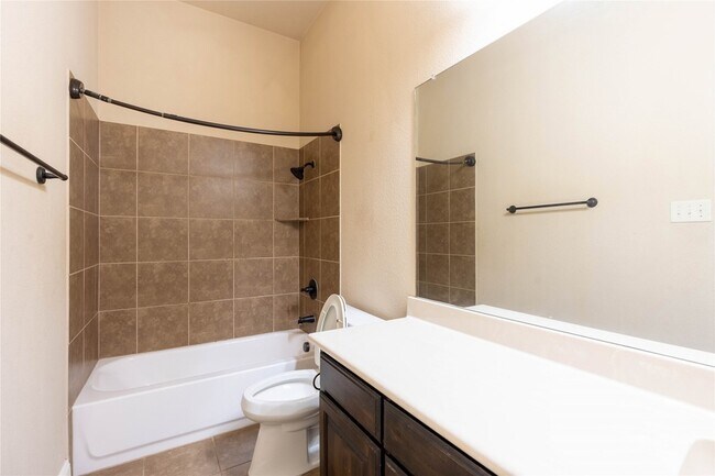 Building Photo - 210 Cool Meadows Ln