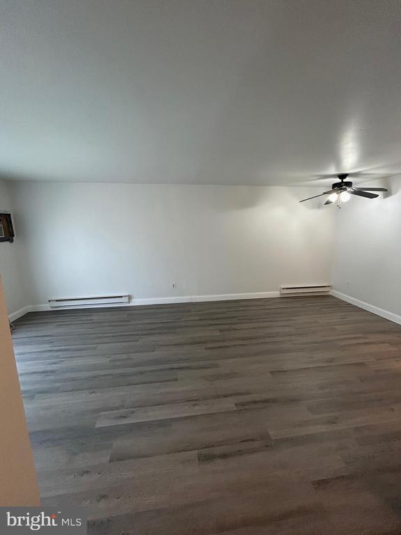 Building Photo - 108 Oak Ln