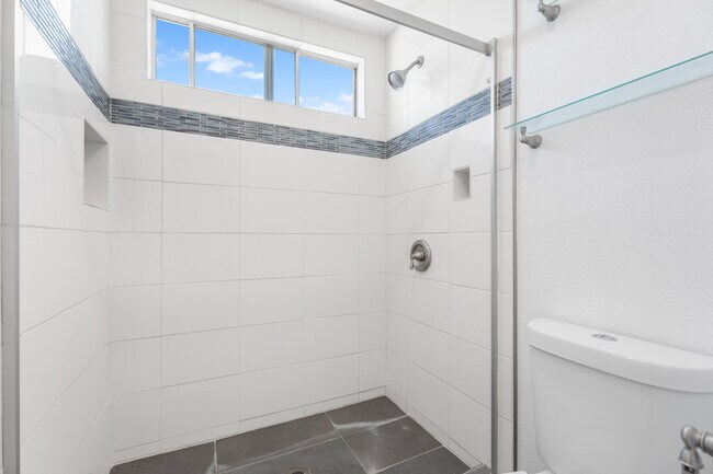 Building Photo - 45322 Pickford Ave