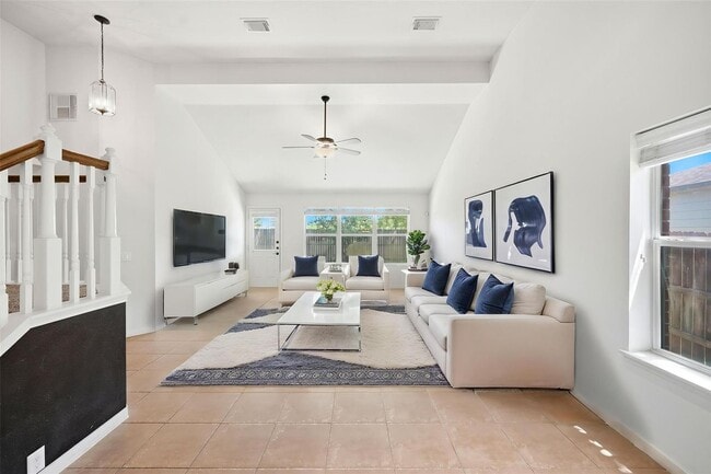 Building Photo - 727 Cypresswood Ridge