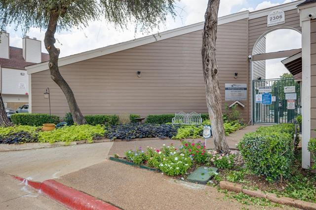 Building Photo - 2304 Balsam Dr