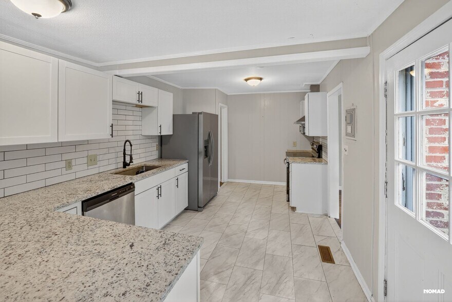 Building Photo - 79 Springbrook Cir