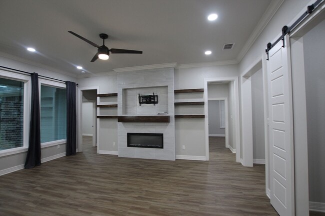 Building Photo - Stunning 3 bedroom 2 bath rental in Whitehouse! – A Must-See!
