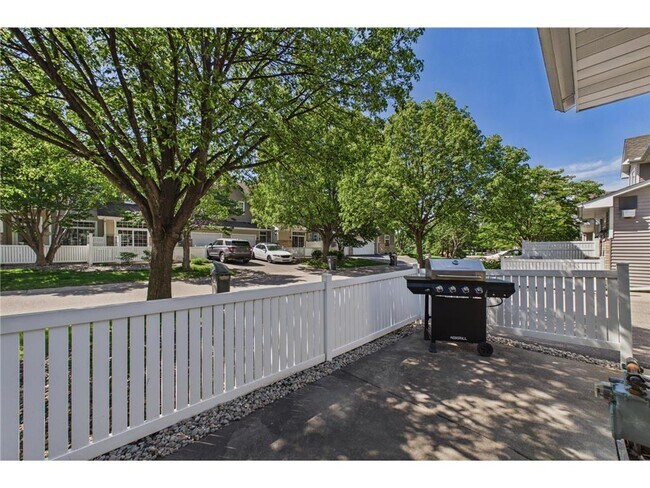 Building Photo - 8434 Kimball Dr