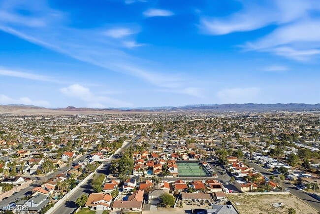 Building Photo - 5130 Amanda Ln