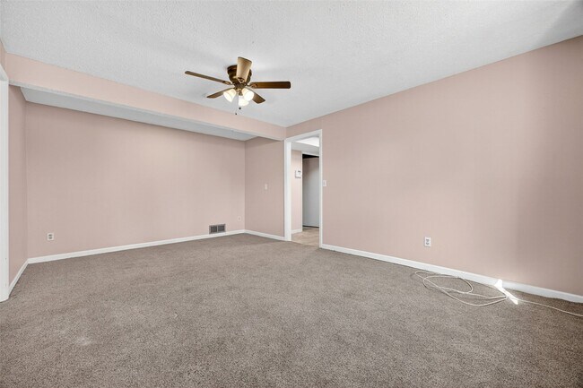 Building Photo - 1261 Mautenne Dr