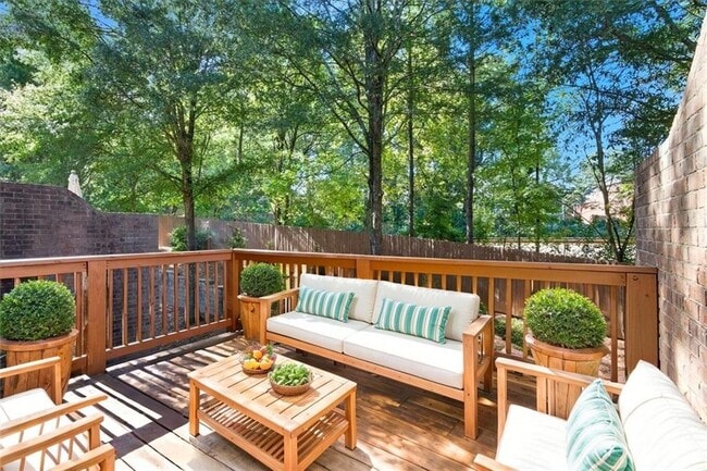 Building Photo - 1664 Mosaic Way