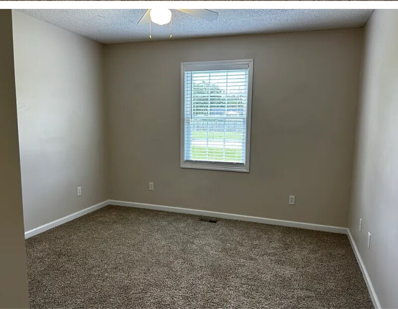 Building Photo - 116 Bollweevil Ln