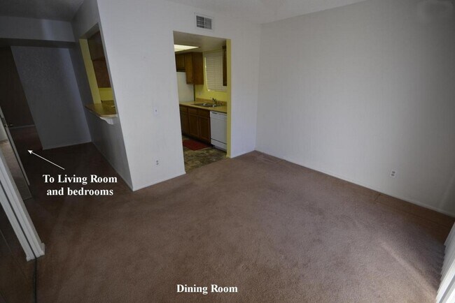 Building Photo - 850 S River Dr