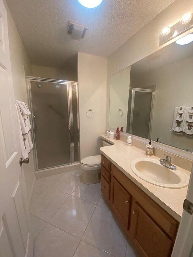 Building Photo - 1223 Granada Ct