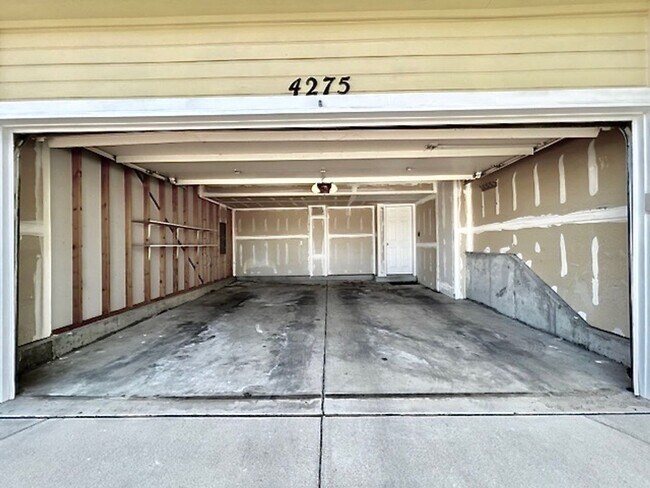 Building Photo - 4 Bedroom Home in Pronghorn Glen with Mountain Views