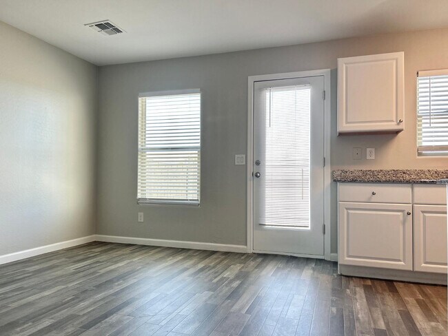 Building Photo - 1660 S Wooten St