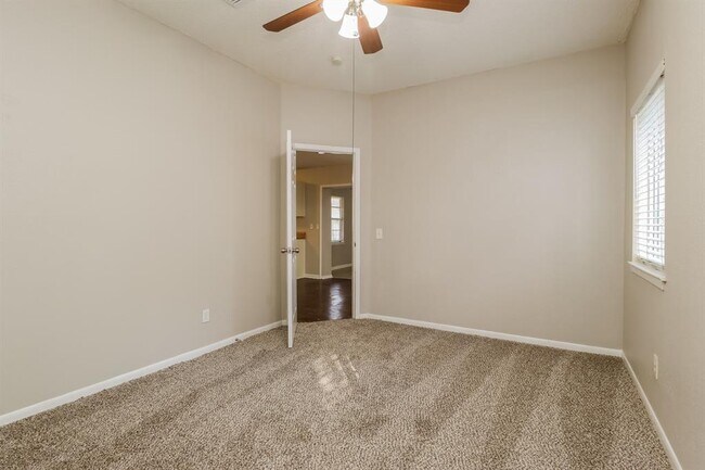 Building Photo - 22626 Guardsman Ln