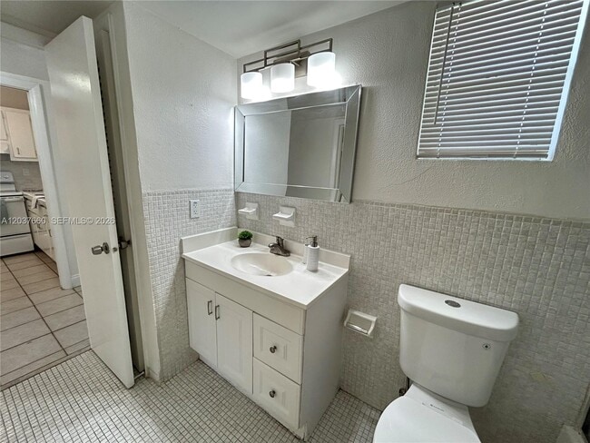 Building Photo - 7505 SW 82nd St