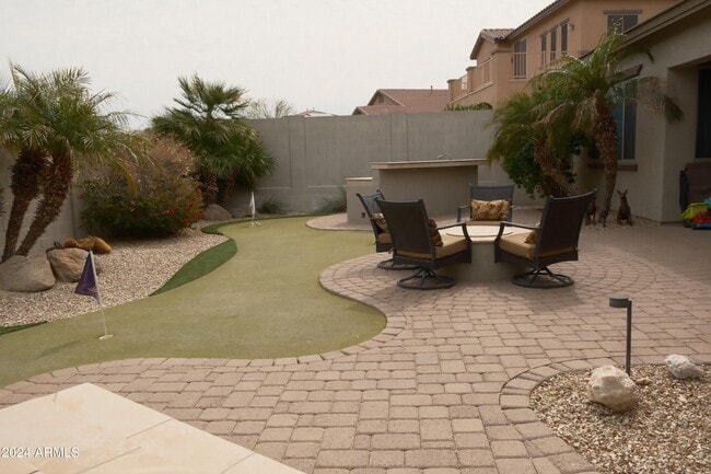 Building Photo - 18428 W Summer Haven Dr