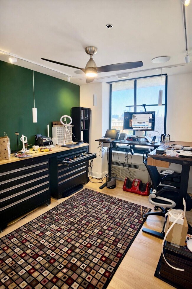 Building Photo - 415 Newark St.