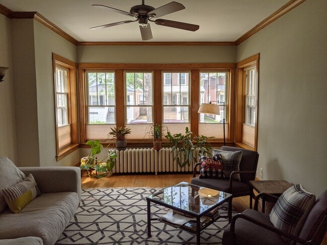 Building Photo - 4431 N Springfield Ave