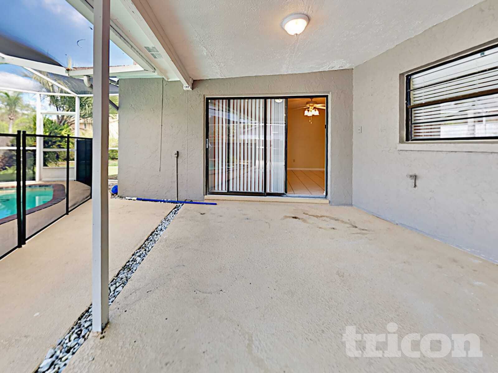 Building Photo - 610 Oakmoss Dr