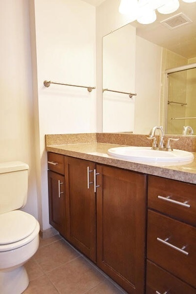 Building Photo - 555 E William St