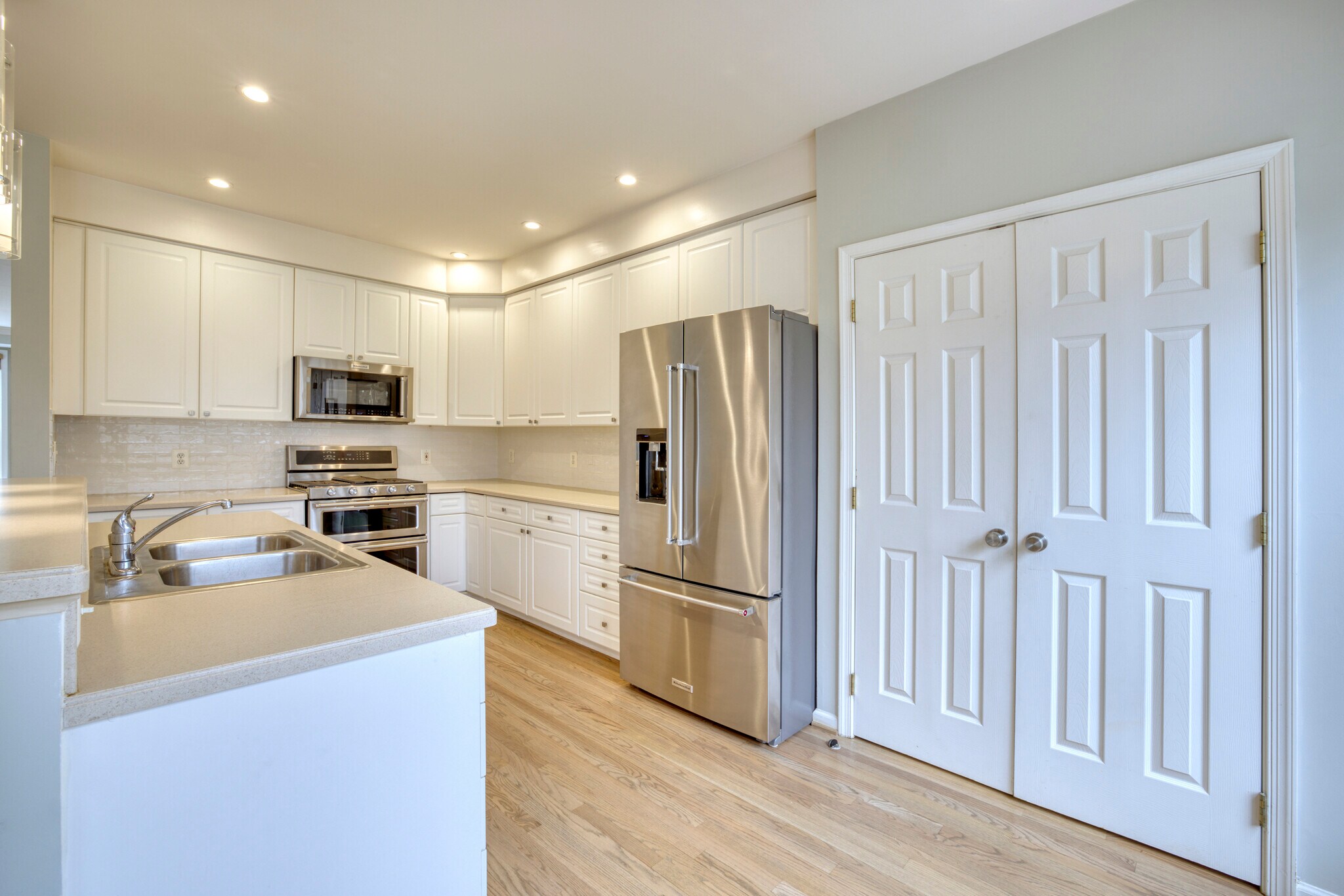 Building Photo - 5742 Governors Pond Cir