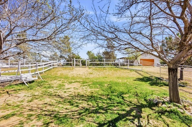 Building Photo - 8325 Beaver Ave