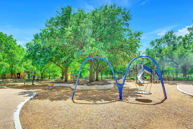 Building Photo - 1701 Simond Ave Ave