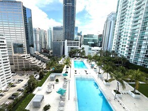 Building Photo - 950 Brickell Bay Dr