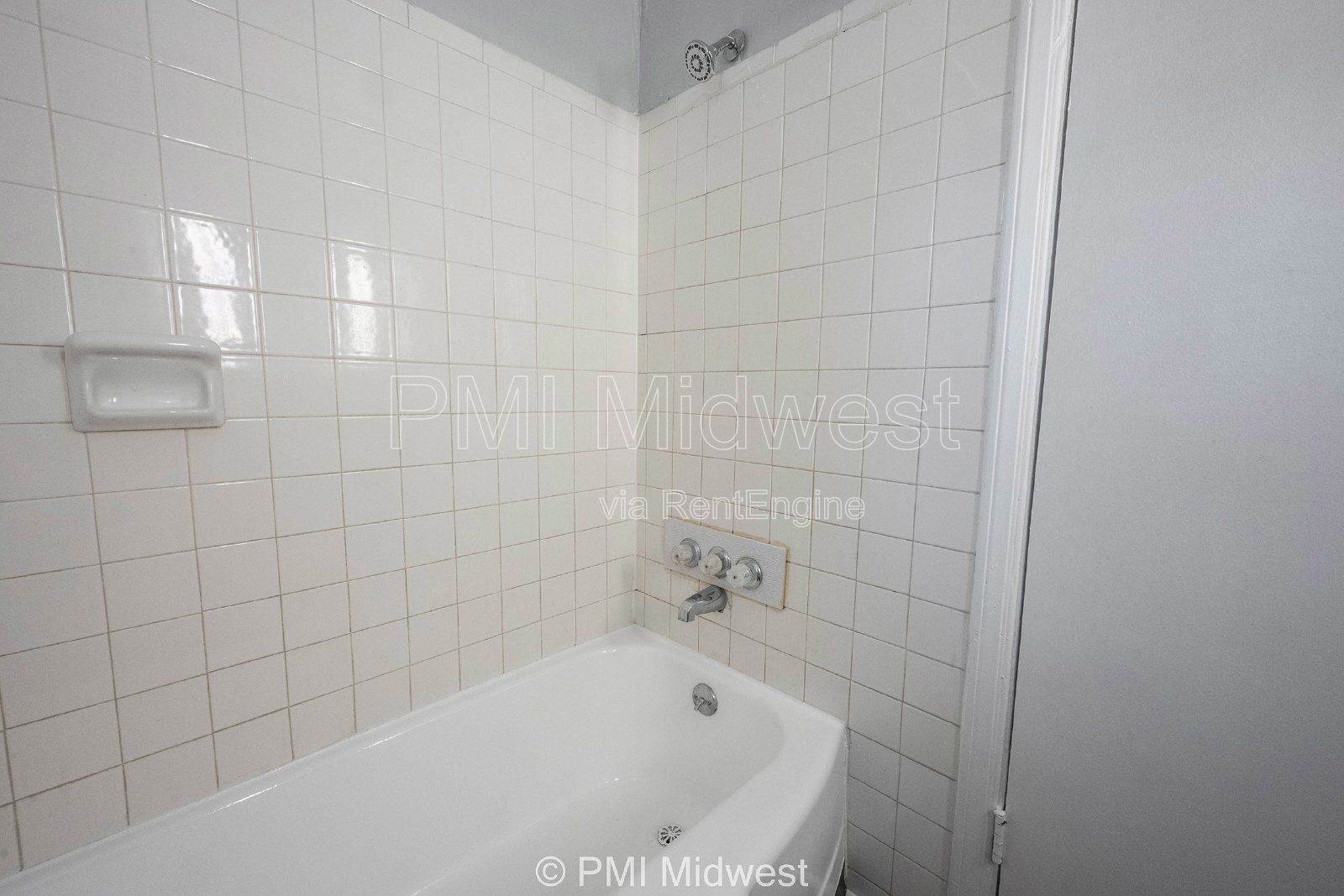 Building Photo - 3725 N Sherman Dr