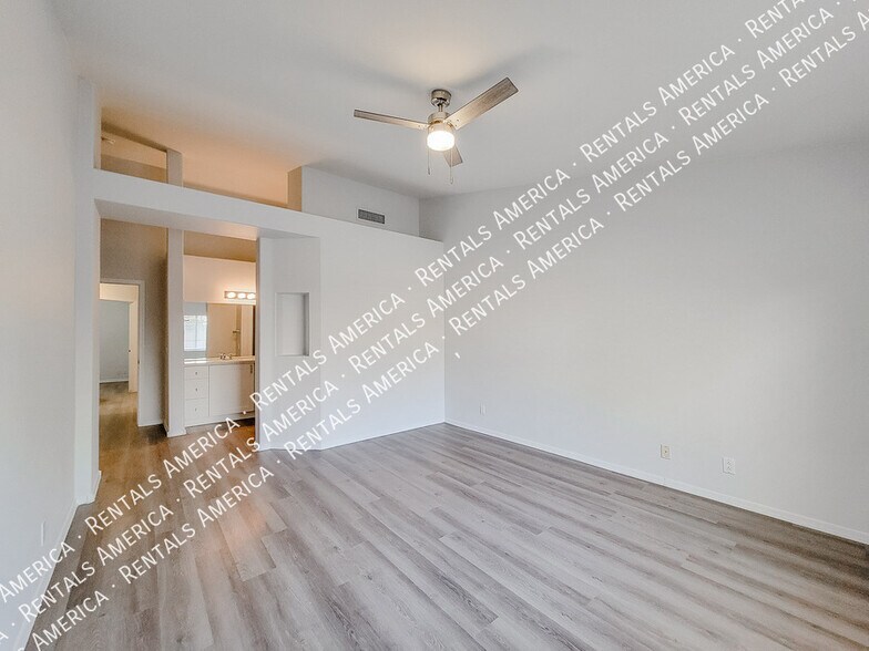 Building Photo - 282 S Jesse St