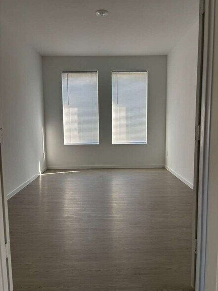 Building Photo - 6714 Violet Clover Ave