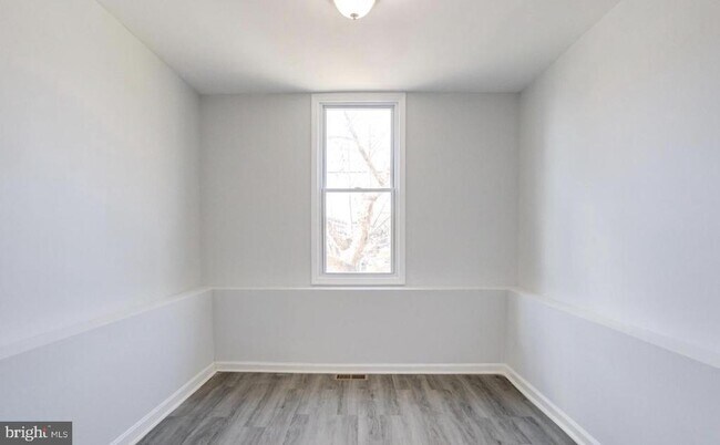 Building Photo - 3007 Oakley Ave